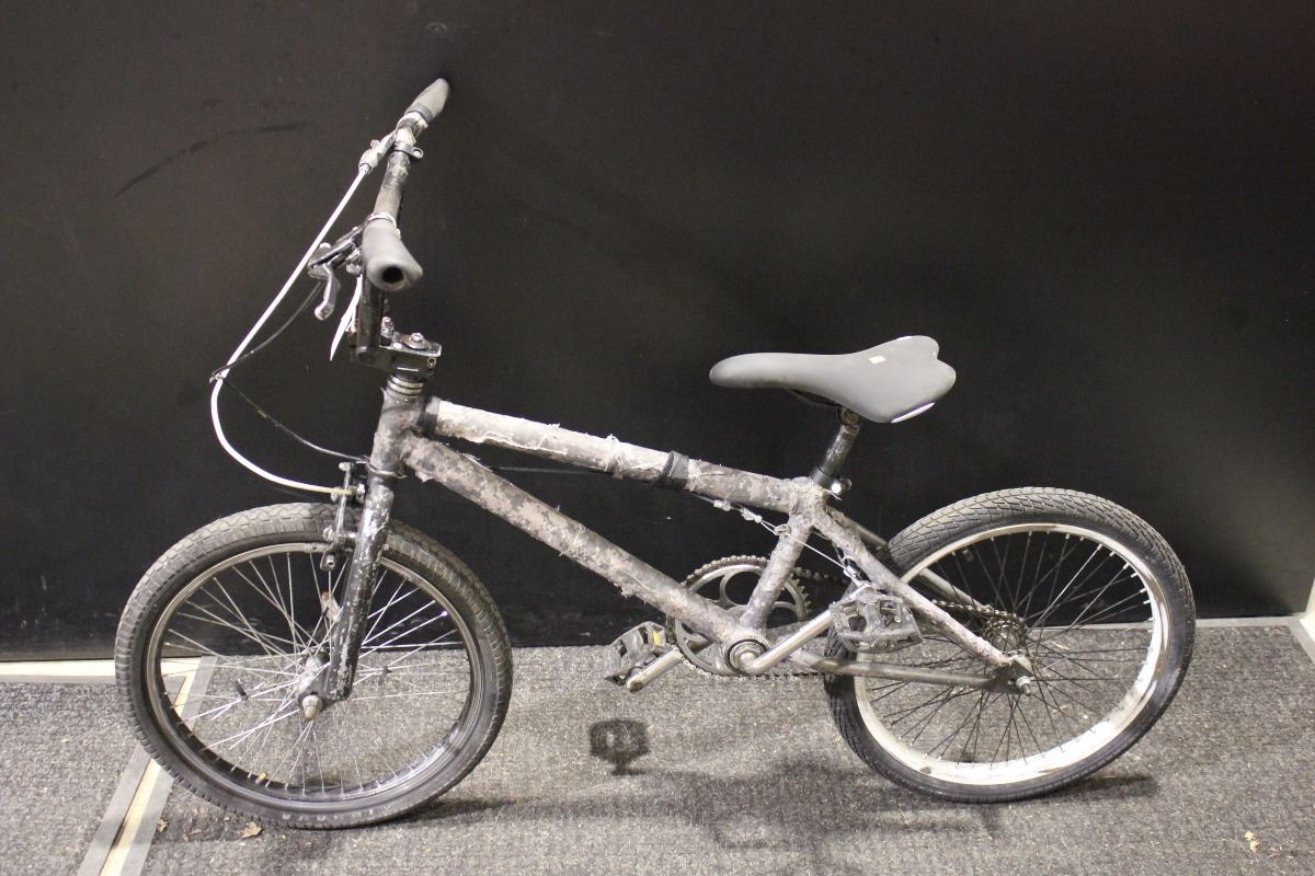 CAMOUFLAGE NO NAME SINGLE SPEED BMX BIKE