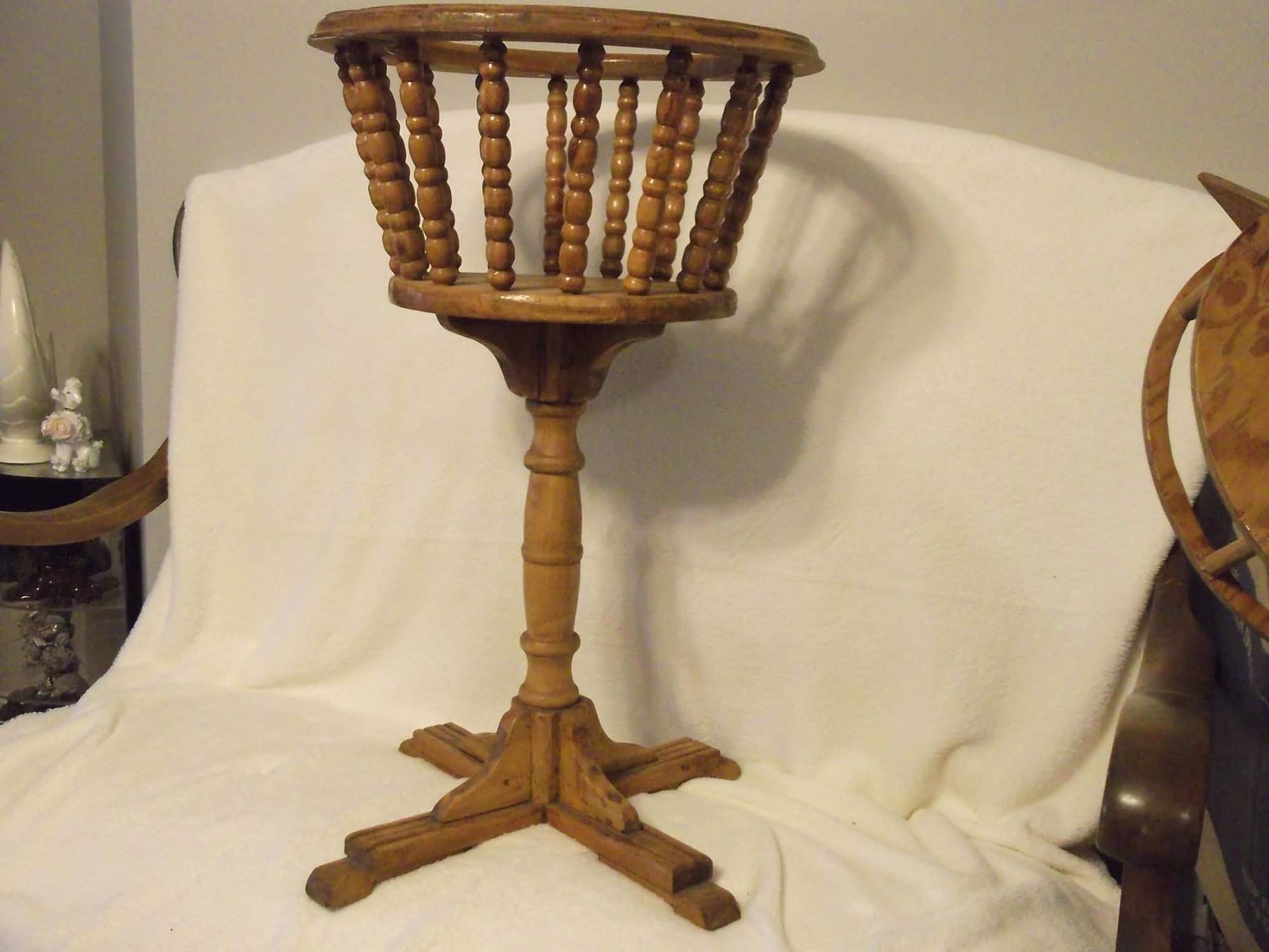 Vintage Wooden Plant Stand Vintage Wooden Plant Stand