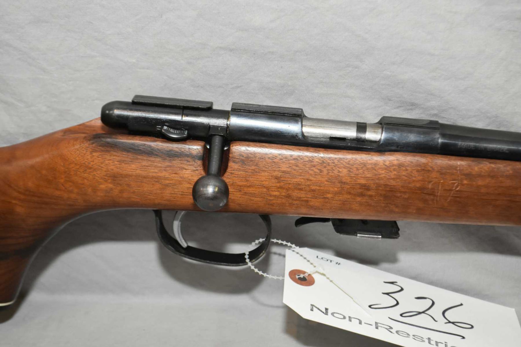 Remington Model 525 22 LR Cal Mag Fed Bolt Action Rifle W 21 Bbl remington-model-525-22-lr-cal-mag-fed-bolt-action-rifle-w-21-bbl