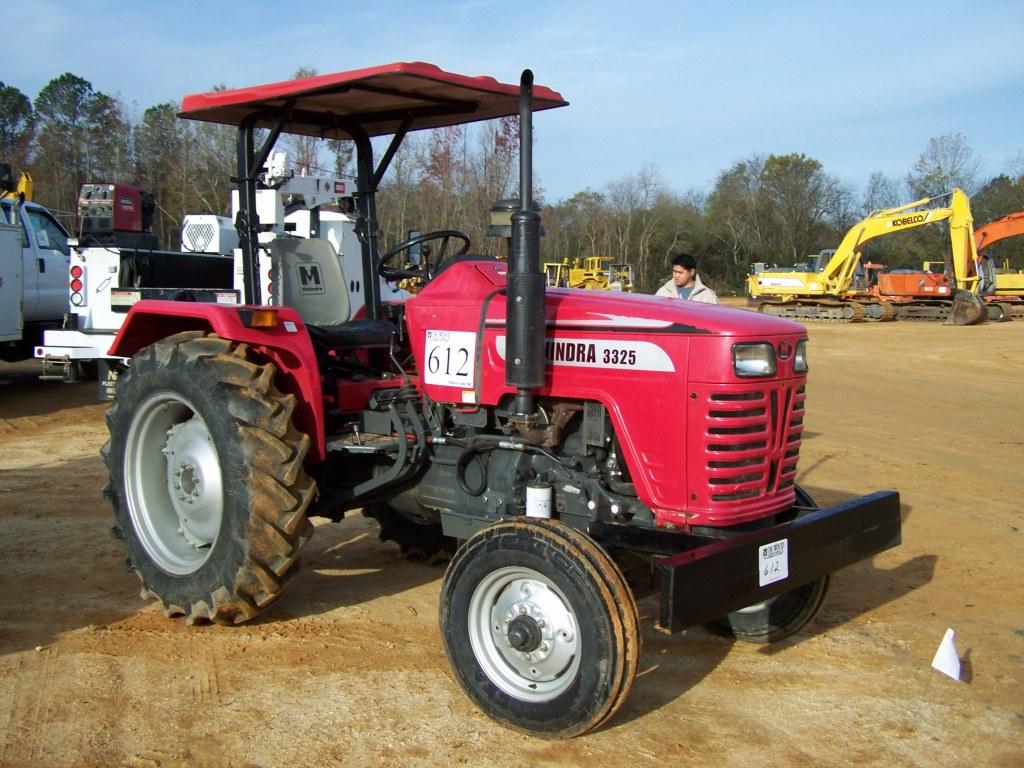 MAHINDRA 3325 FARM TRACTOR