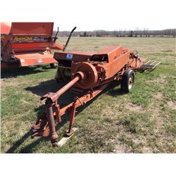 NH 275 SQUARE BALER