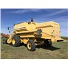Image 4 : NEW HOLLAND TX36 COMBINE