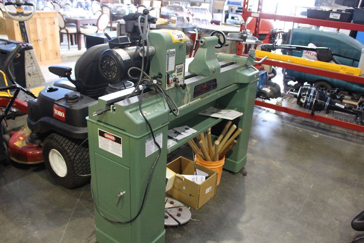 GENERAL DIGITAL WOOD LATHE WITH EXTRA PARTS AND CHISELS GENERAL DIGITAL WOOD LATHE WITH EXTRA PARTS AND CHISELS
