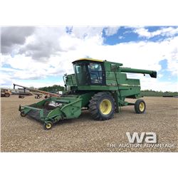 1982 JOHN DEERE 8820 TURBO COMBINE