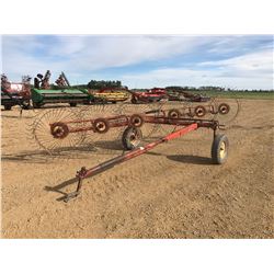 MASSEY FERGUSON 6 WHEEL HAY RAKE