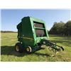Image 2 : 2013 JOHN DEERE 569 ROUND BALER