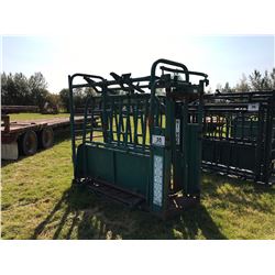MORAND CATTLE SQUEEZE