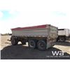 Image 4 : TROJAN 3 AXLE ALUM. GRAVEL WAGON