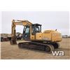 Image 4 : 2004 JOHN DEERE 200C LC EXCAVATOR