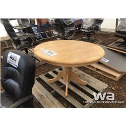 WOOD ROUND TABLE