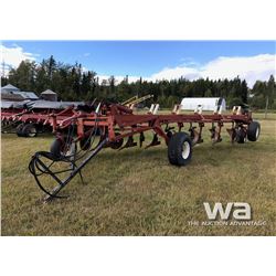 IHC 700 7X16'' PLOW