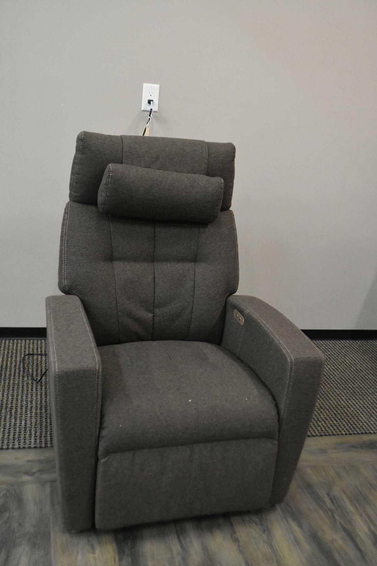 True Zero Gravity Luma By Positive Posture With Adjule Memory Image 1 True Zero Gravity Luma By Positive Posture With Adjule Memory Foam Lumbar Pillow