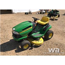 JOHN DEERE LA115 RIDING MOWER