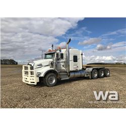 2007 KENWORTH T800B TRI-DRIVE TRUCK