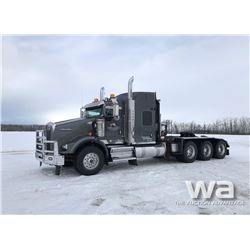 2015 KENWORTH T800 TRI-DRIVE TRUCK