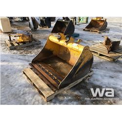 44" CLEANOUT BUCKET