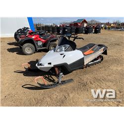 2006 ARCTIC CAT M5 SNOWMOBILE
