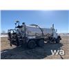 Image 3 : 1995 FORD L8000 T/A DISTRIBUTOR TRUCK