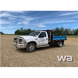 2002 FORD F550 DUMP TRUCK
