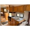 Image 8 : 1998 TRAVELAIRE TW240 5TH WHEEL TRAVEL TRAILER