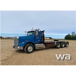 2000 FREIGHTLINER FL120 TRI-DRIVE WINCH TRACTOR