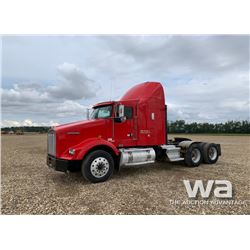 2011 KENWORTH T800 T/A TRUCK