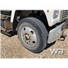 Image 12 : 1995 FORD L8000 T/A GRAVEL TRUCK