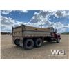 Image 3 : 1982 MACK RD688S T/A DUMP TRUCK