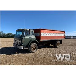 1978 INTERNATIONAL 1710 CARGOSTAR GRAIN TRUCK