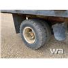 Image 12 : 1973 FORD 700 FLATDECK S/A TRUCK