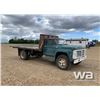 Image 2 : 1973 FORD 700 FLATDECK S/A TRUCK