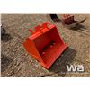 Image 2 : 2016 KUBOTA K99460C KX057 36" CD CLEAN OUT BUCKET