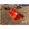Image 3 : 2016 KUBOTA K99460C KX057 36" CD CLEAN OUT BUCKET