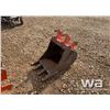 Image 1 : 2008 KUBOTA K99320C KX121 18" HD DIGGING BUCKET