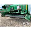 Image 9 : 2010 JOHN DEERE 568 ROUND BALER