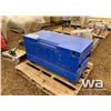Image 1 : TOOL BOX