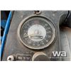Image 9 : FORD 9600 TRACTOR
