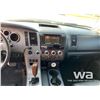 Image 8 : 2012 TOYOTA TUNDRA PICKUP