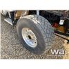 Image 15 : 2002 KENWORTH C500B T/A BED TRUCK
