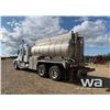 Image 4 : 2007 FREIGHTLINER CONVENTIONAL T/A TANK TRUCK