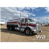 Image 2 : 2005 KENWORTH T800B T/A WATER TRUCK