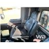 Image 7 : 2009 KENWORTH T800 TRI DRIVE DUMP TRUCK