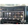 Image 9 : 2009 KENWORTH T800 TRI DRIVE DUMP TRUCK