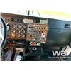 Image 10 : 1994 KENWORTH T800 T/A DUMP TRUCK