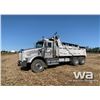 Image 1 : 1994 KENWORTH T800 T/A DUMP TRUCK