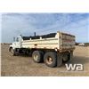 Image 4 : 2000 IHC 2574 T/A GRAVEL TRUCK