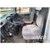 Image 6 : 2000 IHC 2574 T/A GRAVEL TRUCK