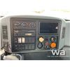 Image 10 : 2002 IHC 4300 S/A GARBAGE TRUCK