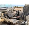 Image 13 : 2002 IHC 4300 S/A GARBAGE TRUCK