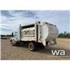 Image 4 : 2002 IHC 4300 S/A GARBAGE TRUCK